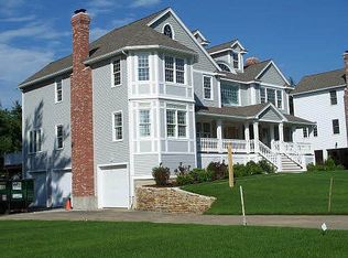 10 Molly Towne Rd, North Andover, MA 01845