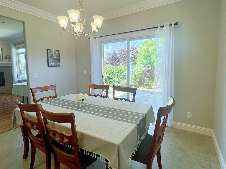 580 Grants Pass Pl — Photo 13
