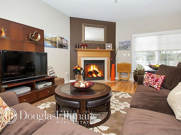 4th image of 38 Rose Ln