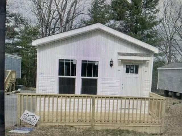 2nd image of 206 Dreamers Ln