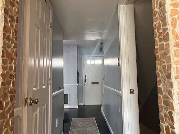 Main floor Hall way