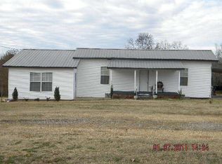 907 Ray Rd, Clarksville, AR 72830