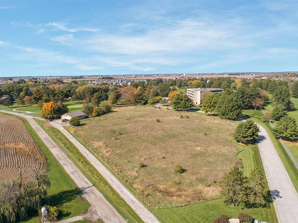1st image of 920 Club House Rd
