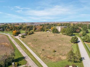 920 Club House Rd, North Liberty, IA 52317