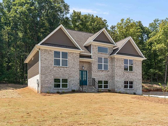 2nd image of 356 Stonegate Cir