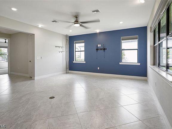 4th image of 11752 Bowes Cir