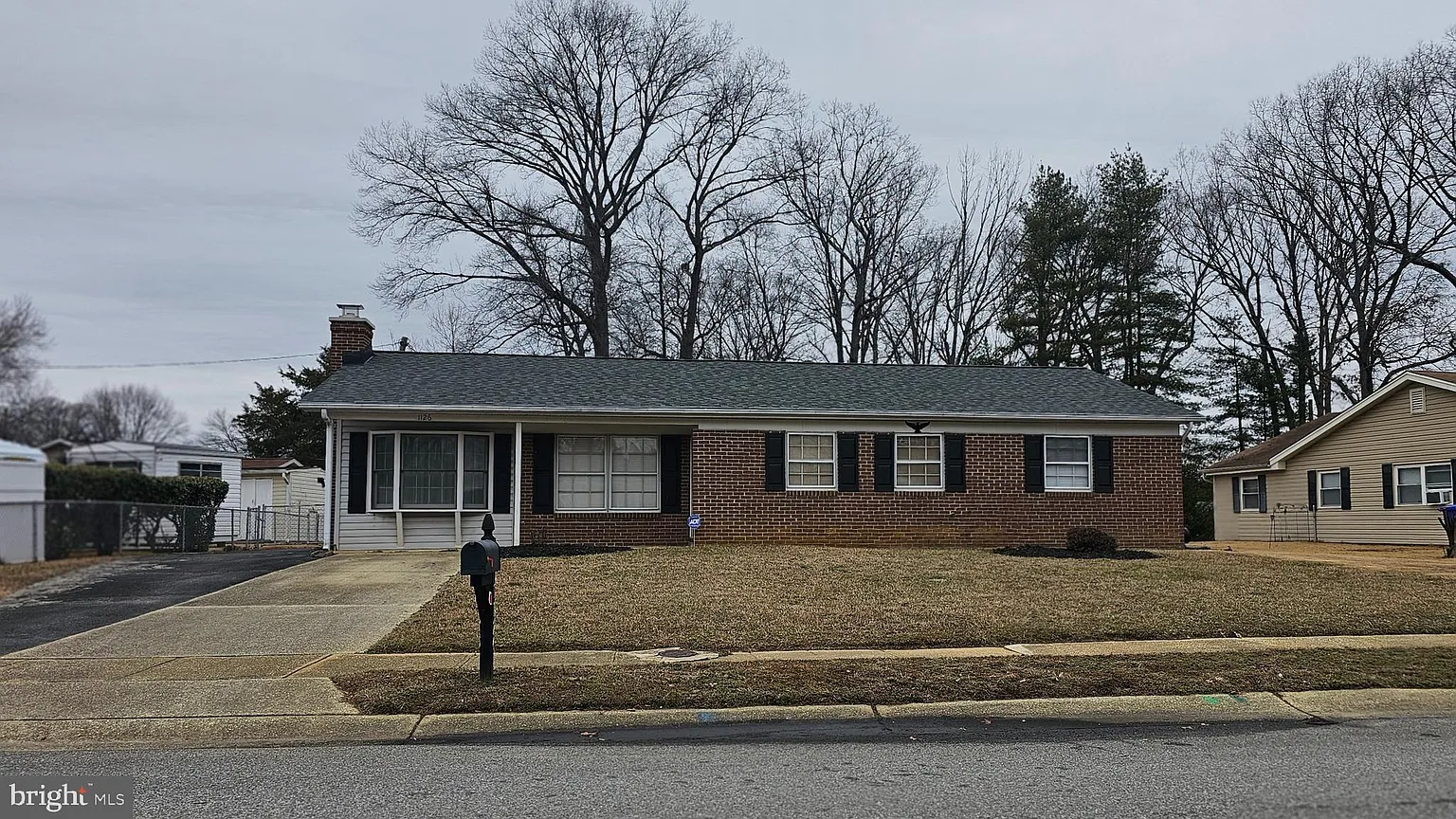 1126 Harvard Rd photo 1