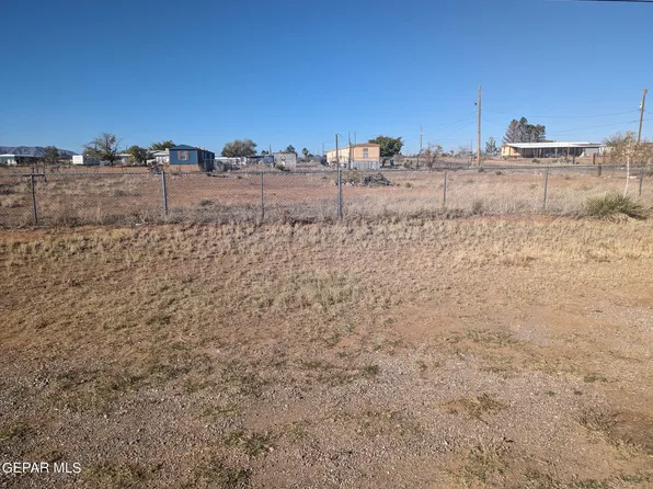 465 Paloma Blanca Dr, Chaparral, NM 88081