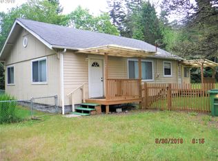 90944 Hollywood Ln, Coos Bay, OR 97420