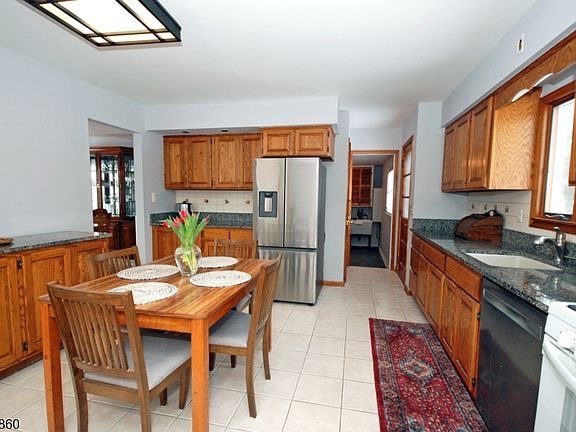 3rd image of 780 Township Line Rd