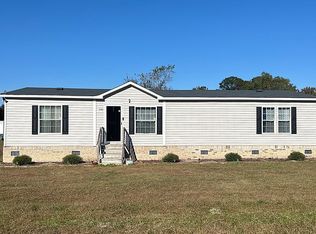 646 Evergreen Church Rd, Delco, NC 28436