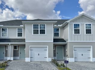 5204 NW Ashwick Ln, Port Saint Lucie, FL 34987