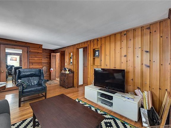 4th image of 1229 Belle Ave