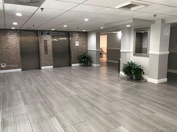 2nd image of 901 Hillcrest Dr APT 506