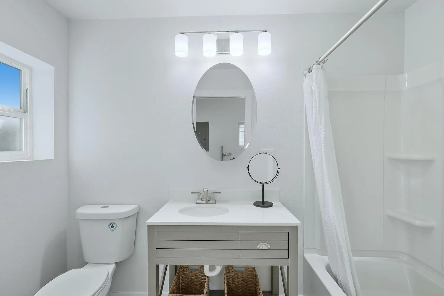 2 bed, 925 sqft, $2,700 — Photo 4