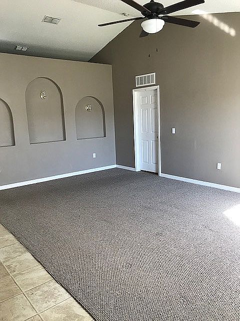1st image of 401 Adriel Ave