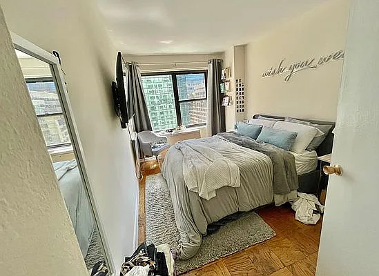 Rented by Olympia House Delaware LP | media 10