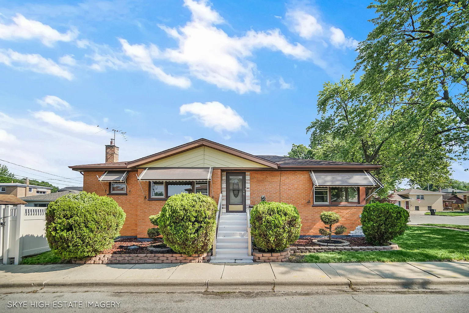 11258 S Trumbull Ave photo 1