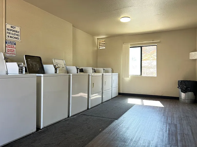 17740 Scherzinger Ln — Photo 39