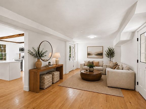 5th image of 164 Main St Unit A