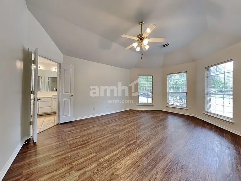 6308 Fall River Dr — Photo 9