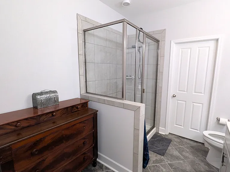531 Farmstead Ln — Photo 10