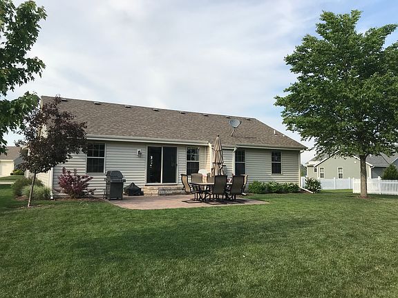 3rd image of N173W20541 Crestview Dr