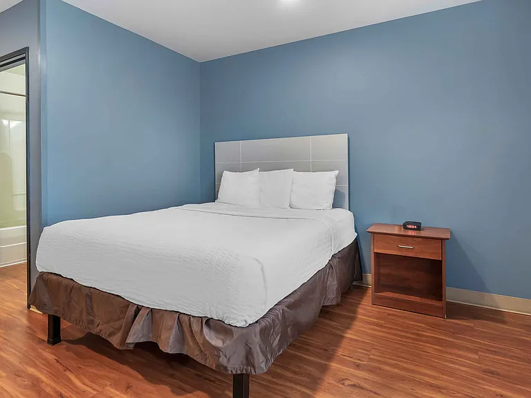 Studio Suite - 1 Full Bed