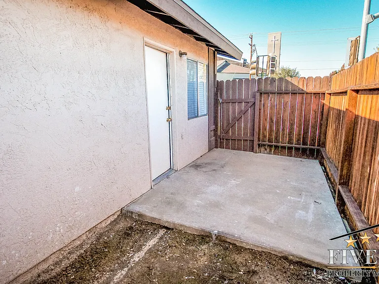 2700 Ashe Rd #B — Photo 13