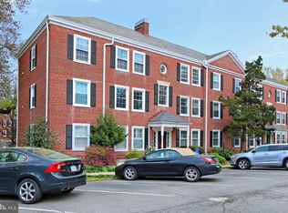 4817 31st St S APT B2, Arlington, VA 22206