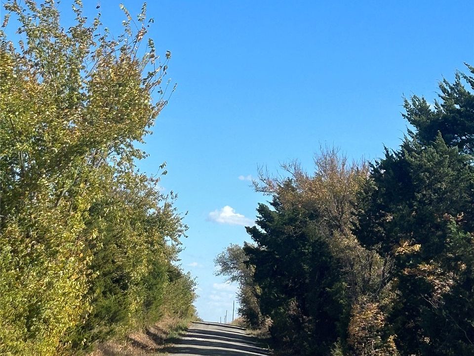2nd image of Rodeo Rd