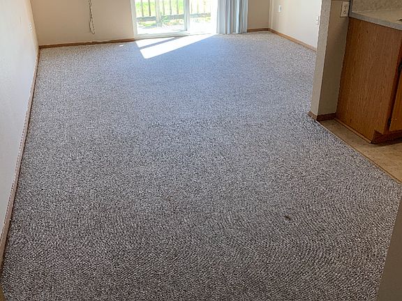 3rd image of 523-527 Lilac Ln #15