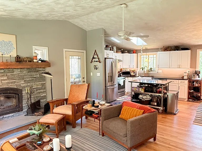 49 Arbutus Trl — Photo 9