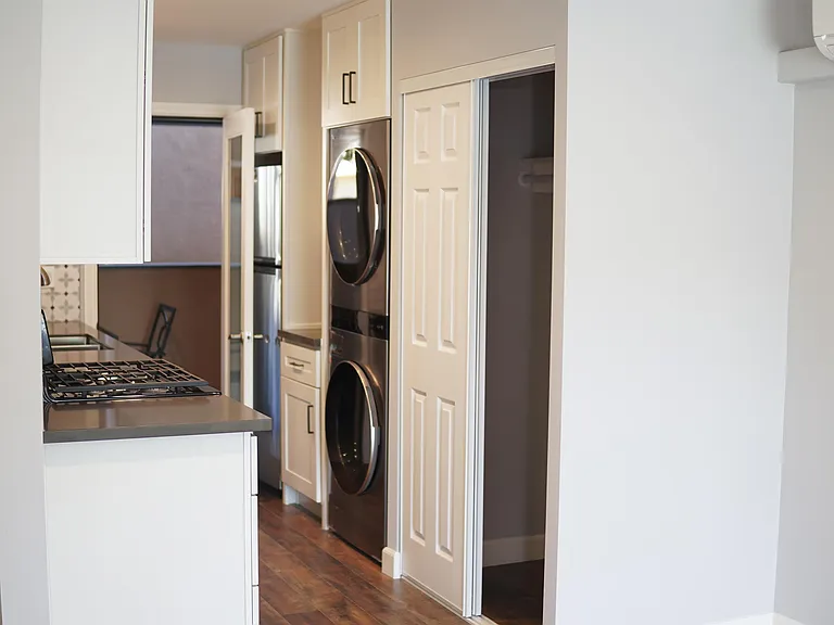 1801-1803 E Chevy Chase Dr #&-605 — Photo 5
