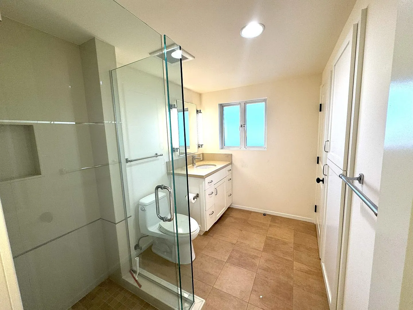 1 bed, 1.0 bath, 754 sqft, $3,950 — Photo 4