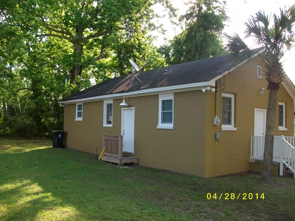 742 Peake St, Holly Hill, SC 29059