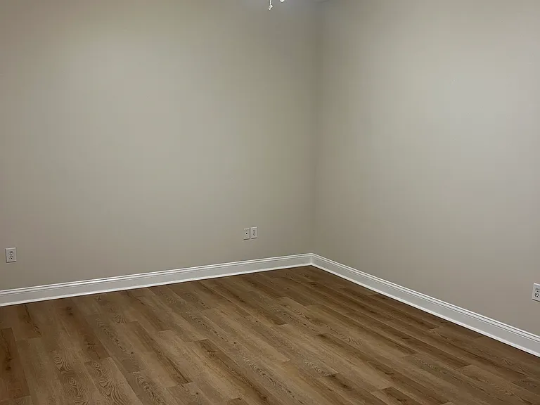 360 S Elm St #103 — Photo 11