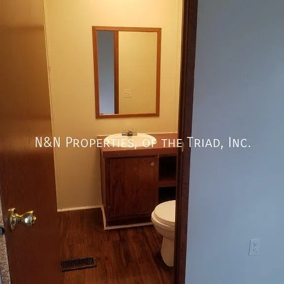 1079 Reynolds Rd #4 — Photo 8