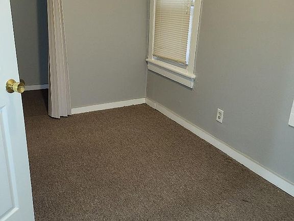 4th image of 325 10th St APT 1