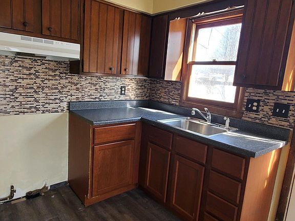 4th image of 3206 S Norman Ave