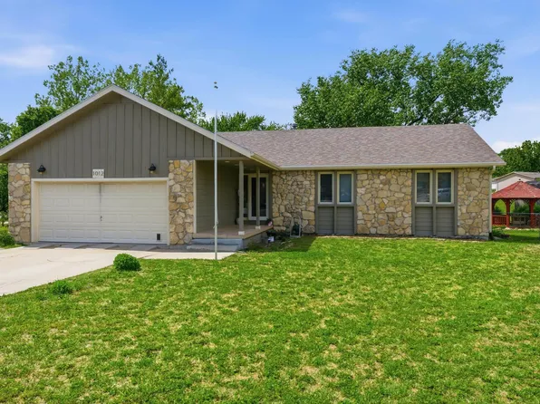 1012 McClure St, Junction City, KS 66441