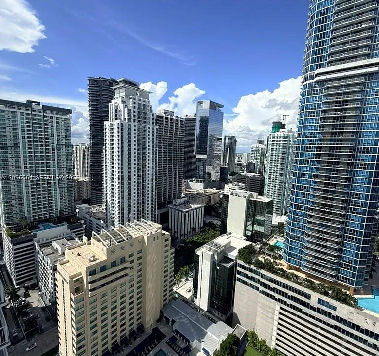 1200 Brickell Bay Dr #4220