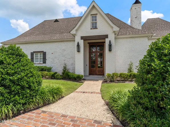 25 Sunset Hl, Hattiesburg, MS 39402