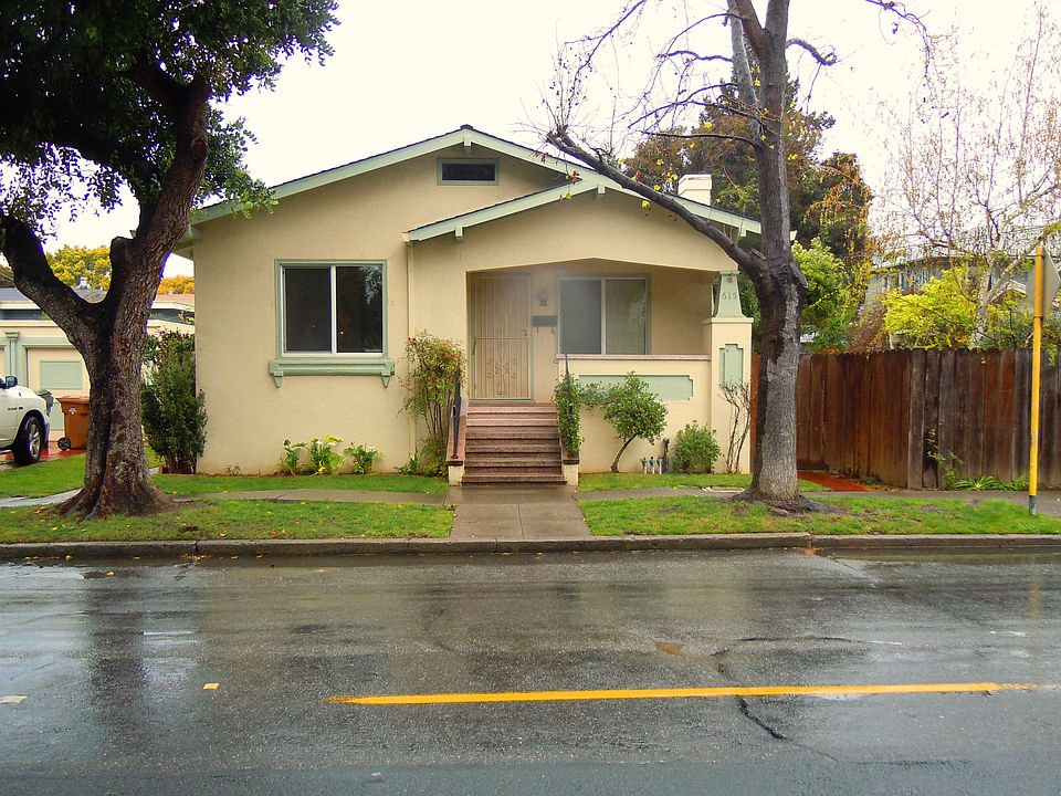 1st image of 615 Brown St