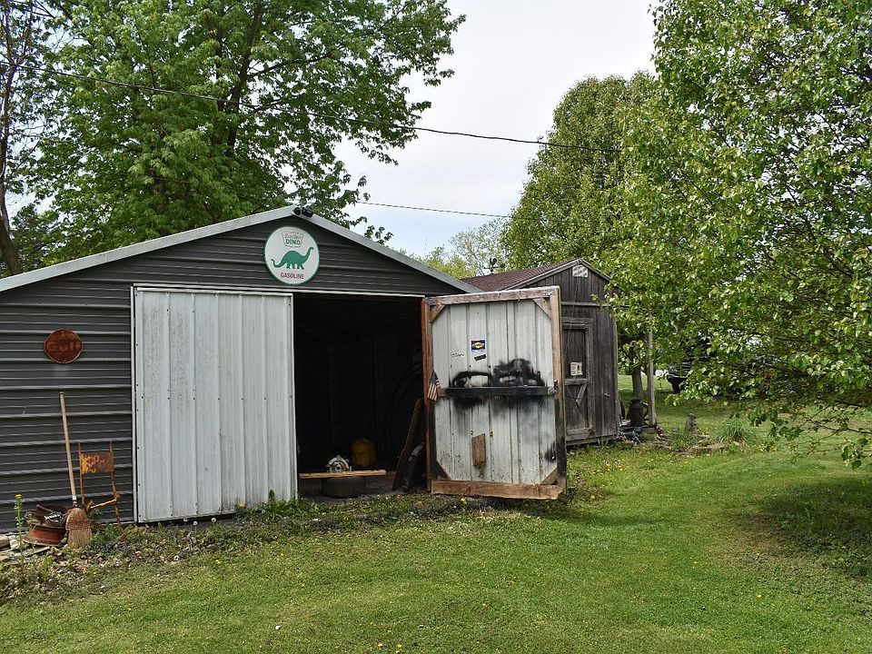 2nd image of 7034 Highland Trl W