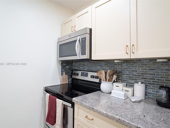 3rd image of 7483 SW 82nd St #308