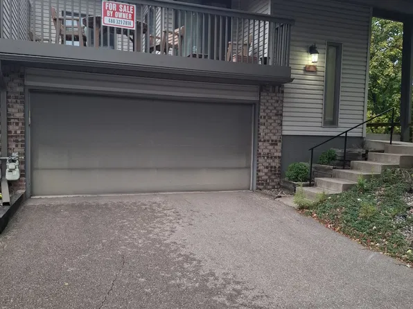 9771 Dorset Ln, Eden Prairie, MN 55347