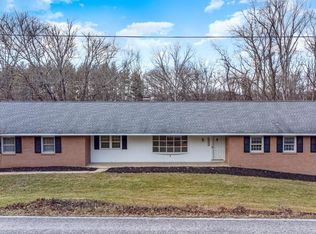 3080 Crooked Wind Ln, York, PA 17404