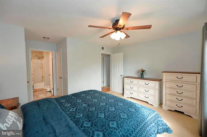 109 Fort Evans Rd SE #C — Photo 8