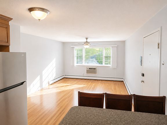 4th image of 225 Baker St APT 44